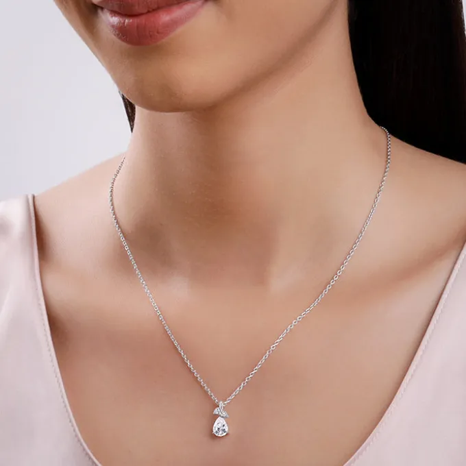Silver Leafy Teardrop Pendant With Link Chain