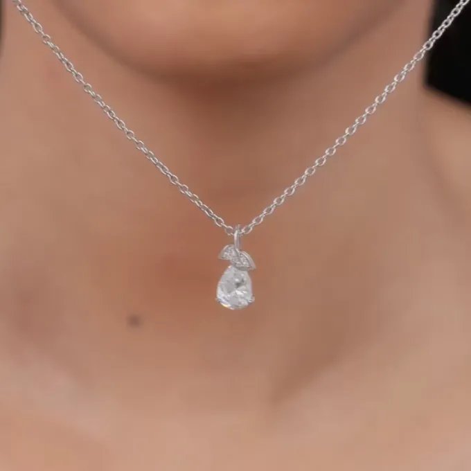 Silver Leafy Teardrop Pendant With Link Chain