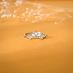Silver Leafy Vanki Ring