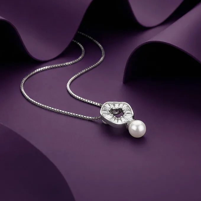 Silver Lizzie Pearl Necklace