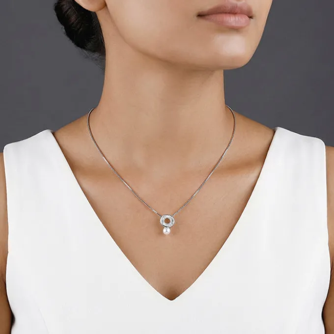 Silver Lizzie Pearl Necklace