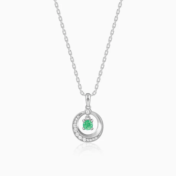 Silver Prettified Pendant With Link Chain