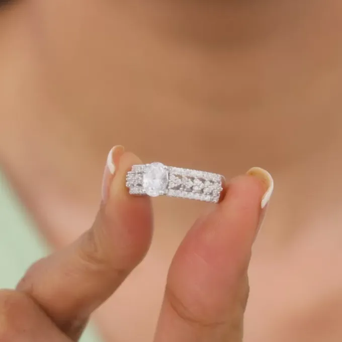Silver Queen of Hearts Ring