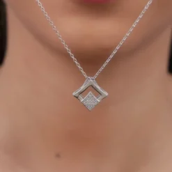 Silver Radiant Rhombus Pendant with Link Chain
