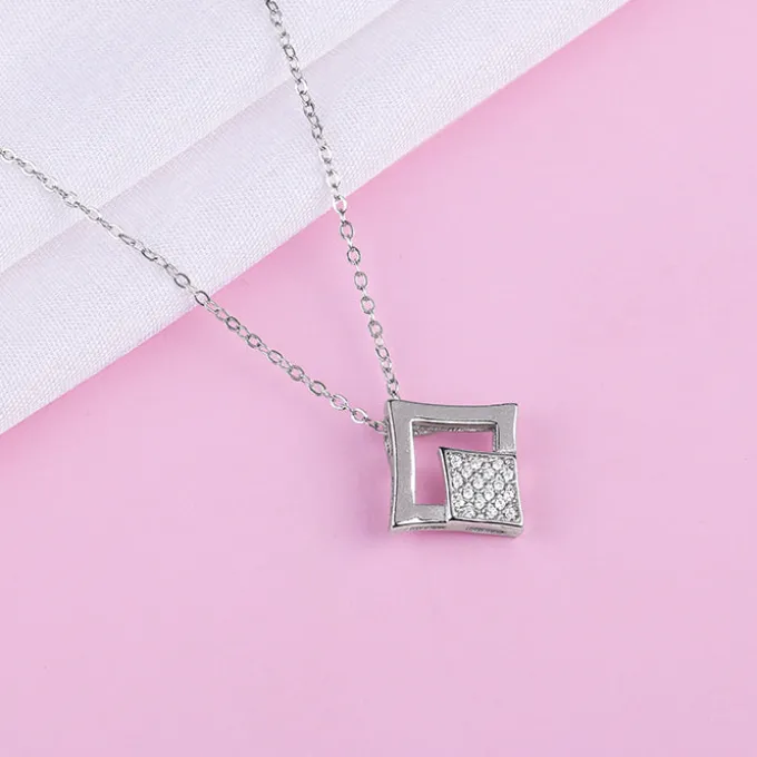 Silver Radiant Rhombus Pendant with Link Chain