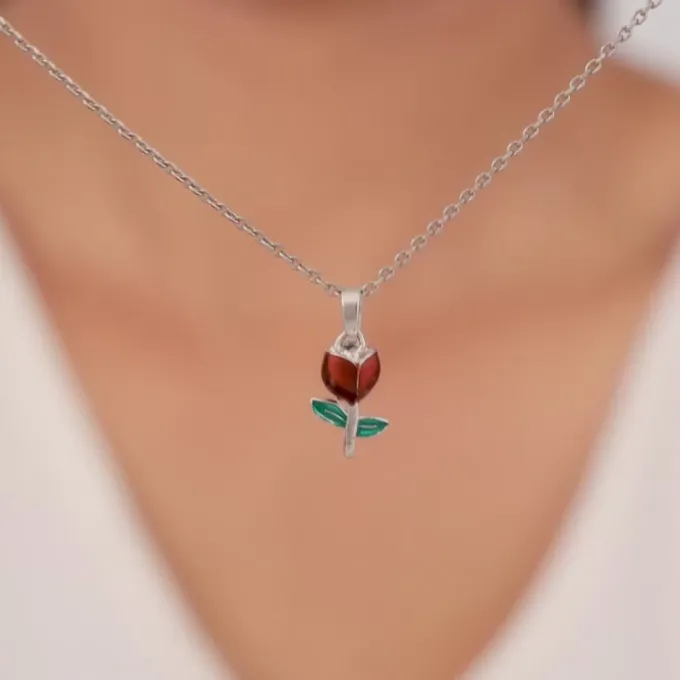 Silver Red Roses Pendant With Link Chain