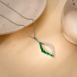 Silver Remarkable Pendant With Link Chain