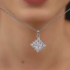Silver Rhombus Shine Pendant With Link Chain