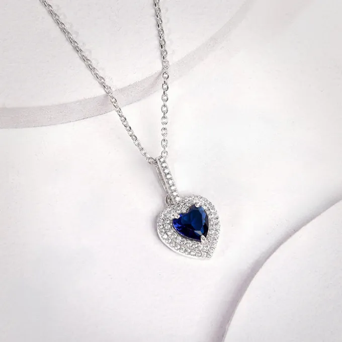 Silver Royal Heart Pendant With Link Chain