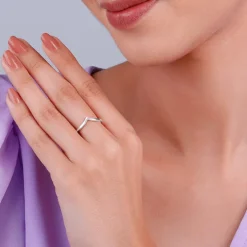 Silver Sleek Vanki Ring