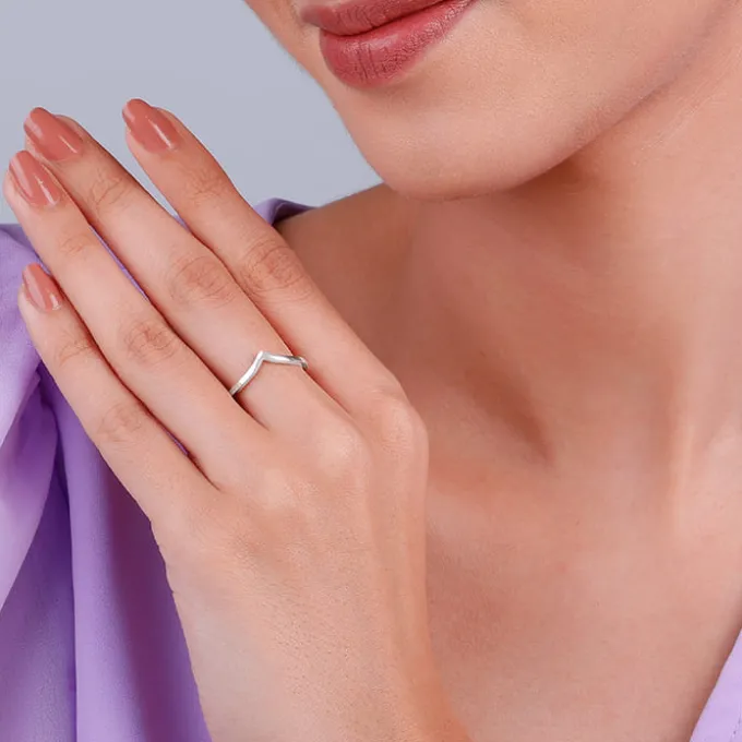 Silver Sleek Vanki Ring