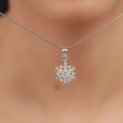 Silver Snowflake Pendant With Box Chain