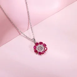 Silver Stunning Floret Pendant With Link Chain
