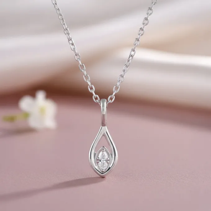 Silver Tear Drop Pendant With Link Chain