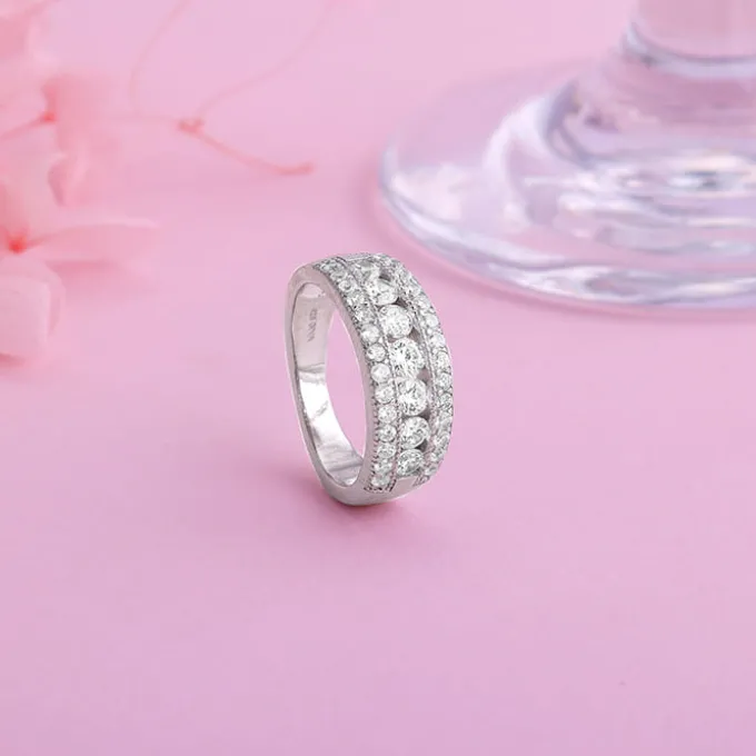 Silver Trilinear Ring