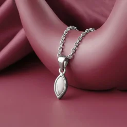 Silver White Howalite Pendant With Link Chain