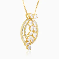 The White Periwinkle Pendant With Link Chain